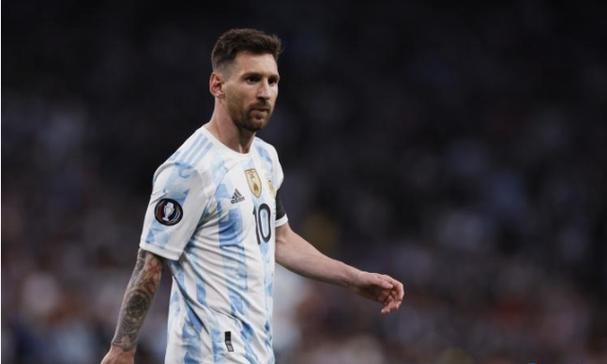 美副总统安保车遭军演炮弹碎片击中 未造成人员伤亡